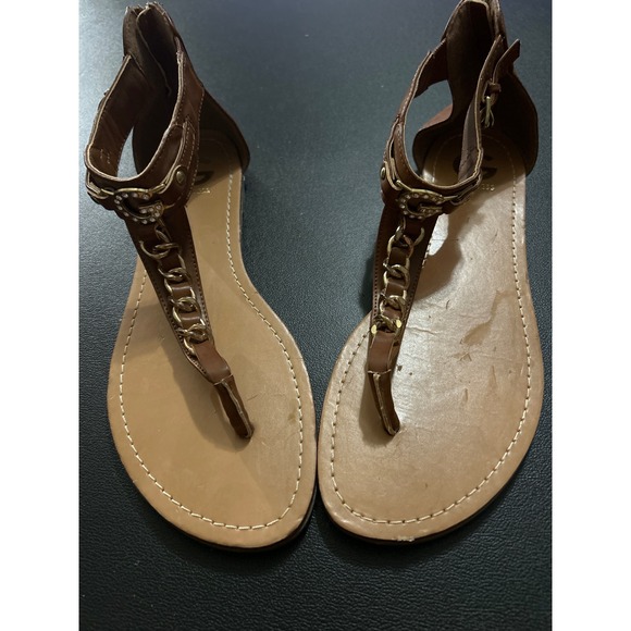 G by Guess Brown Gladiator Thong Sandals With Chain Accent - Size 10M - Picture 1 of 5